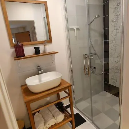 Apartment Albarine-2 Pers-wifi-cosy-confort-bien-etre *