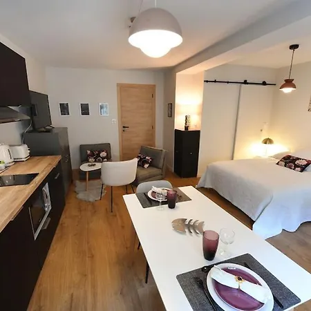 Apartment Albarine-2 Pers-wifi-cosy-confort-bien-etre *